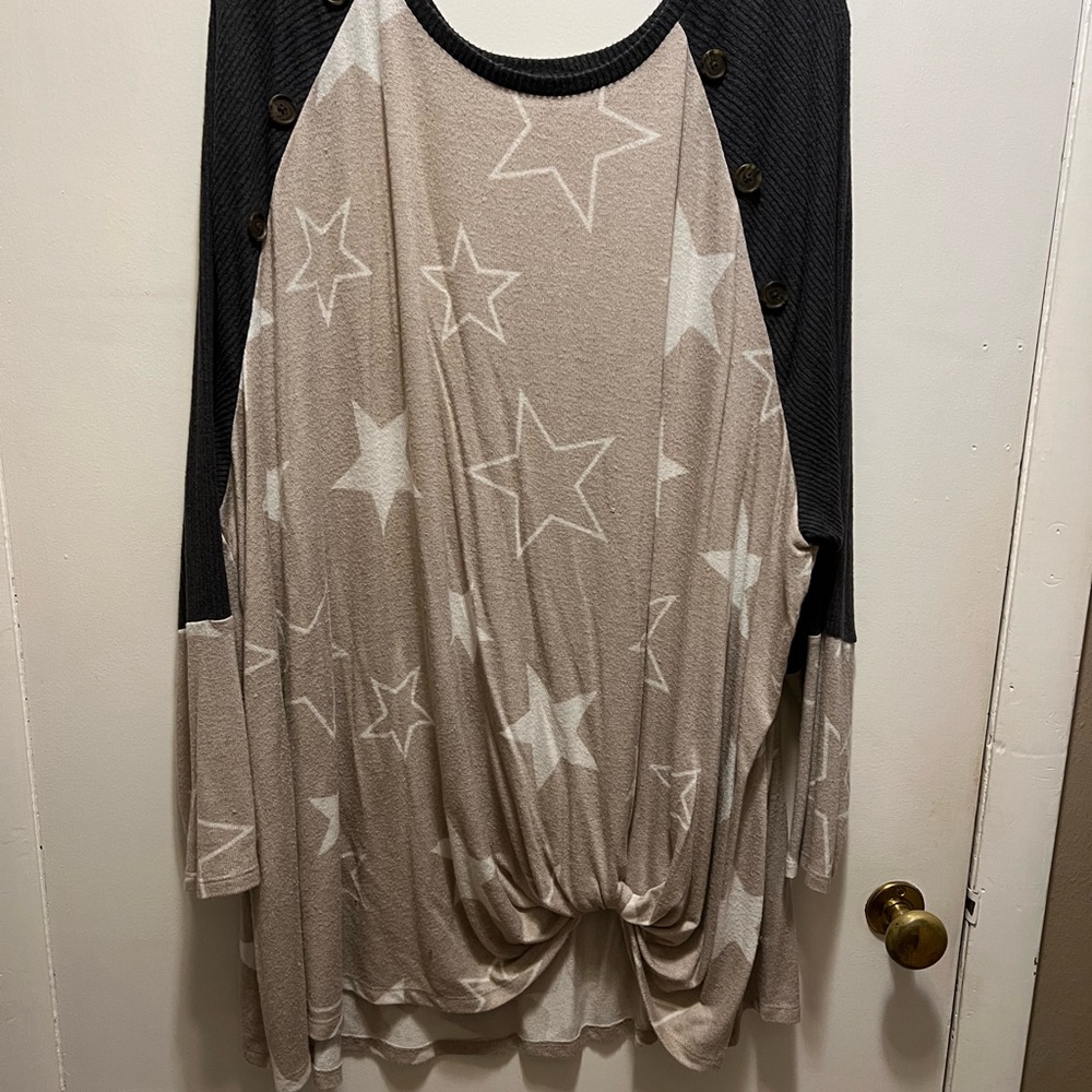 Star Patterned Beige and Black Women's Top